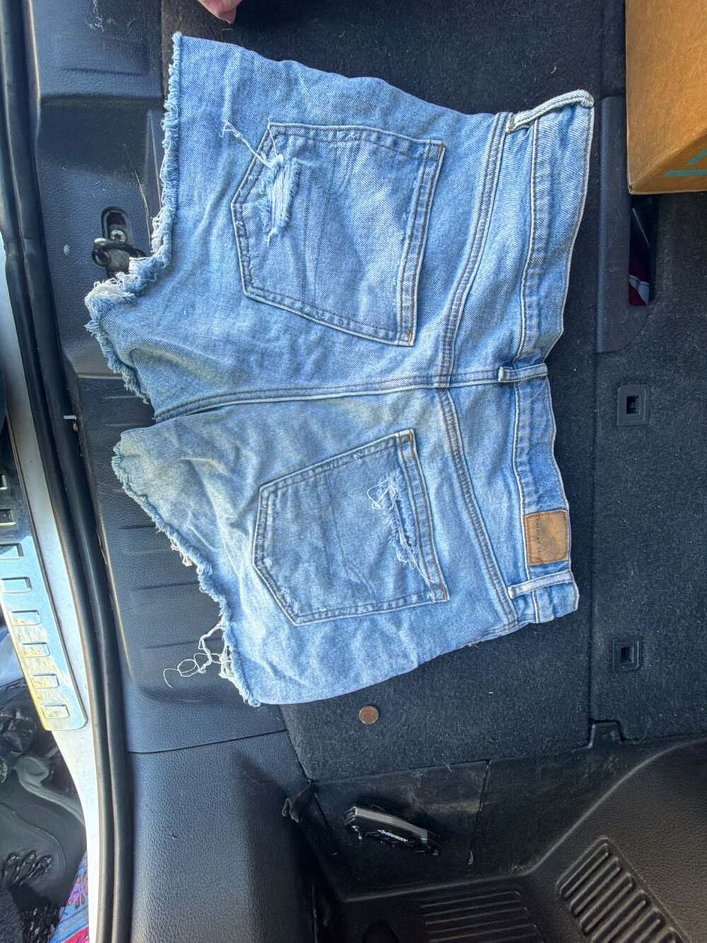 American Eagle Strigid Denim Ripped High-Rise Shorts Size 10